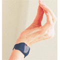 Un bracelet-téléphone anti-fugue pour géolocaliser les malades souffrant d'Alzheimer Un bracelet-téléphone anti-fugue pour géolocaliser les malades souffrant d'Alzheimer