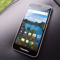 Blackberry est de retour avec Aurora, le smartphone destiné à l'Indonésie Retour de Blackberry : le smartphone Aurora est réservé à l'Indonésie
