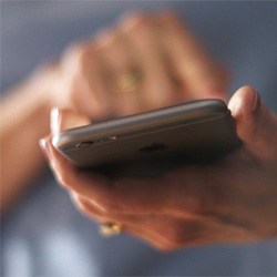 eBay dévoile une étude sur la relation qu'entretiennent les Français avec leur smartphone eBay revient sur les 10 ans de l'iPhone en chiffres