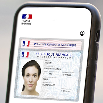 Embarquement : les a�roports fran�ais vont accepter la carte d'identit� sur smartphone