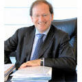 Hervé Novelli se réjouit de la baisse des tarifs des communications en itinérance Hervé Novelli se réjouit de la baisse des tarifs des communications en itinérance