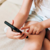 Interdiction du smartphone avant 3 ans : un virage ducatif majeur