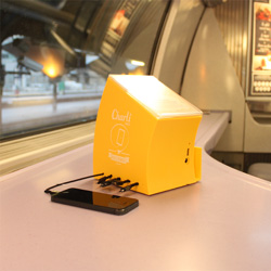 La SNCF intègre des bornes de rechargement dans ses TGV ID TGV équipe ses voitures-bar de bornes de rechargement CharLi Charger