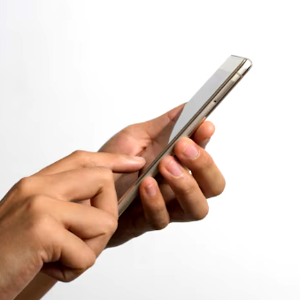 Les Français envoient cinq fois moins de SMS qu'il y a dix ans Les Français envoient cinq fois moins de SMS qu'il y a dix ans