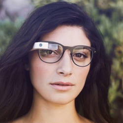 Les Google Glass version 2.0 pourraient être lancées l'année prochaine