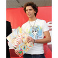 Mika reçoit le Mika reçoit le