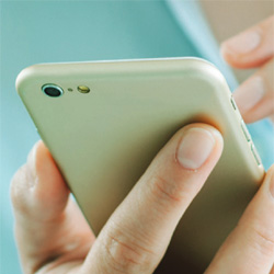 Mobile : la facture mensuelle moyenne s'�l�ve � 16,30 � HT au quatri�me trimestre 2015