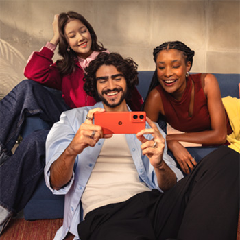 Motorola mise sur l'autonomie et le design avec ses nouveaux moto g06, moto g06 power et la collection Swarovski Motorola mise sur l'autonomie et le design avec ses nouveaux moto g06, moto g06 power et la collection Swarovski