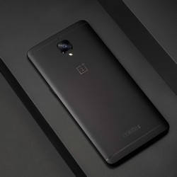 OnePlus et Colette s'associent et sortent un smartphone en édition limitée OnePlus 3T Colette : le nouveau smartphone qui célèbre les 20 ans de la boutique parisienne