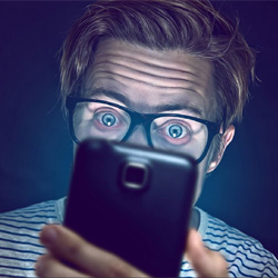 OnePlus fait son enquête sur les effets de la lumière bleue depuis nos écrans de smartphone OnePlus fait son enquête sur les effets de la lumière bleue depuis nos écrans de smartphone