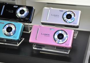 Panasonic va commercialiser des tlphones mobiles Lumix