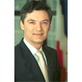 Patrick Devedjian propose de réduire les délais de portage des numéros mobiles Patrick Devedjian propose de réduire les délais de portage des numéros mobiles