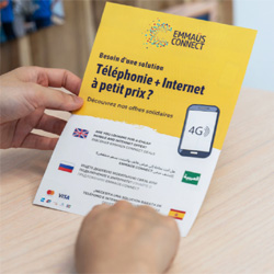 Plus de data, moins de précarité : Emmaüs Connect et SFR boostent leur offre solidaire Plus de data, moins de précarité : Emmaüs Connect et SFR boostent leur offre solidaire