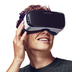 Pour 99 dollars, on peut précommander le casque virtuel Samsung Gear Samsung Gear VR : le nouveau casque est disponible en pré-commande