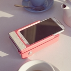 Prynt : le Polaroid fait son retour en coque pour smartphone Prynt : le Polaroid fait son retour en coque pour smartphone