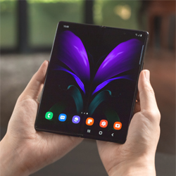 Samsung Galaxy Z Fold2, un smartphone pliable 5G vendu à plus de 2000 euros Samsung Galaxy Z Fold2, un smartphone pliable 5G vendu à plus de 2000 euros