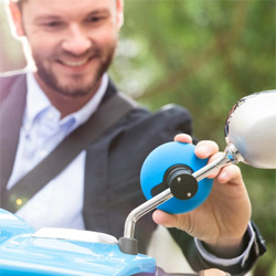 TomTom VIO, un GPS dédié aux scooters TomTom a conçu un GPS connecté pour les scooters