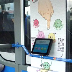 Transdev Ile-de-France Sud installe des tablettes interactives dans ses bus Transdev Ile-de-France Sud installe des tablettes interactives dans ses bus