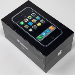 Un iPhone de 2007 dans son emballage vendu aux enchères à plus de 60 000 dollars Un iPhone de 2007 dans son emballage vendu aux enchères à plus de 60 000 dollars