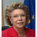 Viviane Reding lance son vidoblog